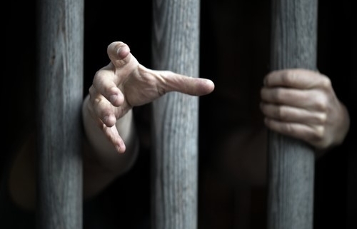 شعب مَفْدِيّ ومُتَبَنًّى